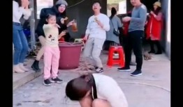 爆料搞笑的视频,笑料百出！揭秘那些爆笑视频背后的搞笑瞬间